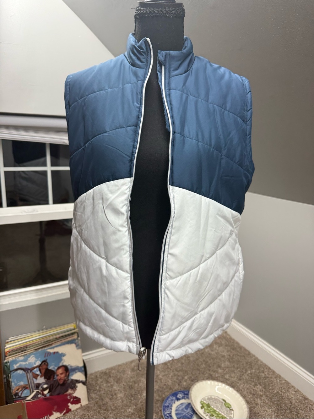 Pebble Beach Two-Tone Puffer Vest in Navy and White